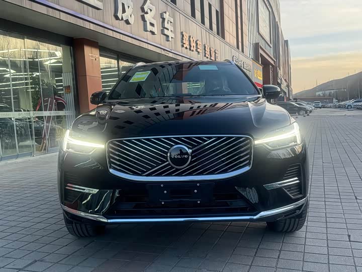 Фото 2 - Volvo XC60