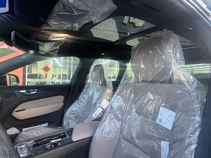 Фото 7 - Volvo XC60