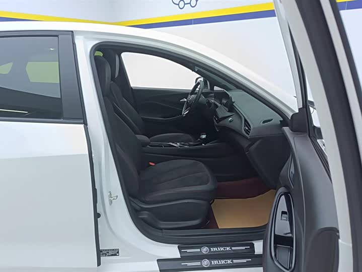 Фото 8 - Buick Verano