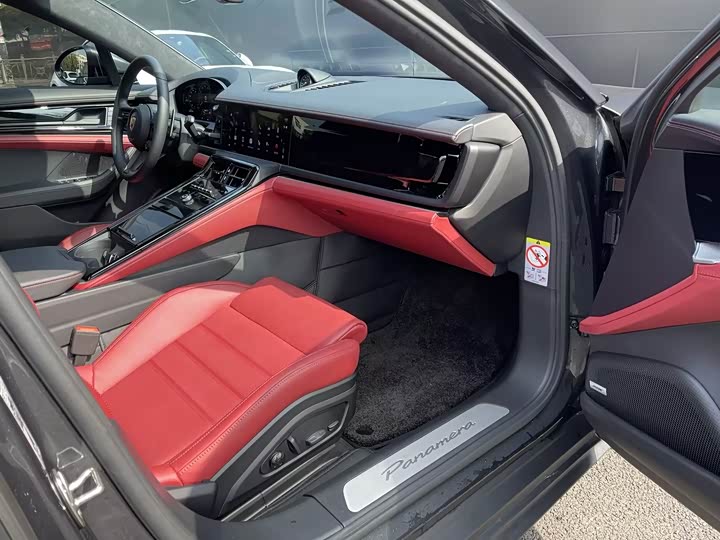 Фото 9 - Porsche Panamera