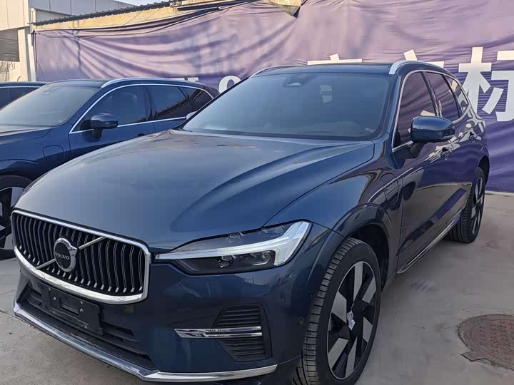 Фото 3 - Volvo XC60 Hybrid