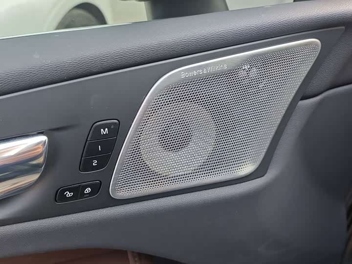 Фото 6 - Volvo XC60 Hybrid