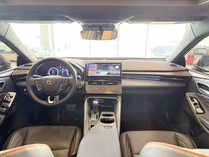 Фото 7 - Toyota Avalon