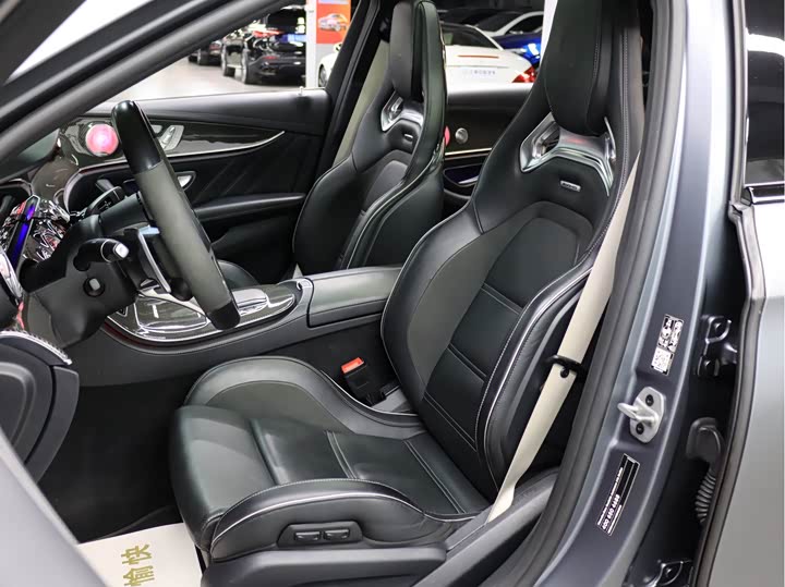 Фото 8 - Mercedes-Benz E-Class AMG