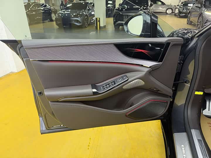 Фото 3 - Denza Z9