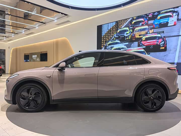 Фото 7 - Nio Onvo L60