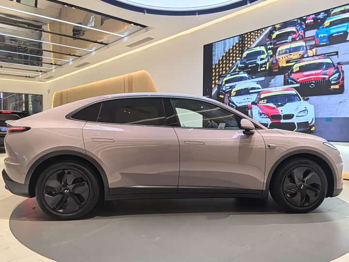 Фото 8 - Nio Onvo L60