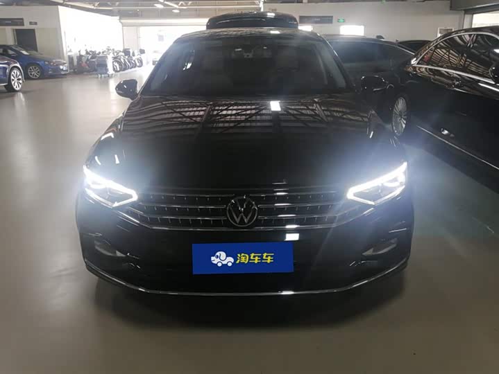 Фото 2 - Volkswagen Magotan