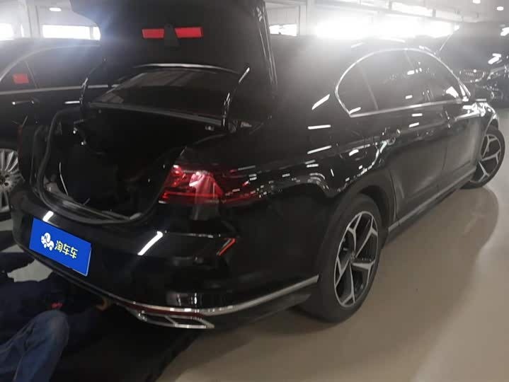 Фото 3 - Volkswagen Magotan