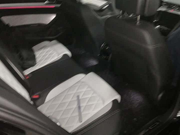 Фото 8 - Volkswagen Magotan