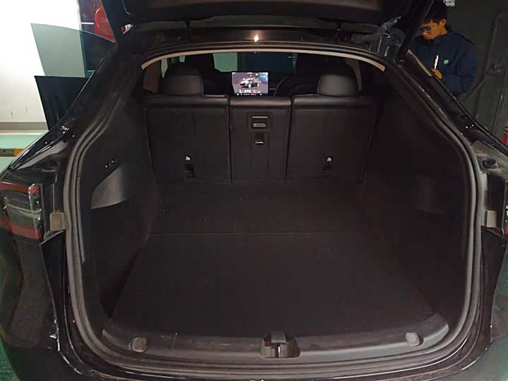 Фото 4 - Tesla Model Y