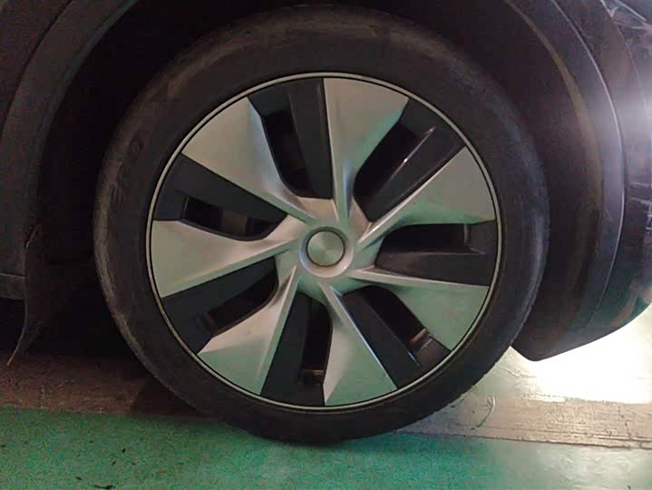 Фото 6 - Tesla Model Y