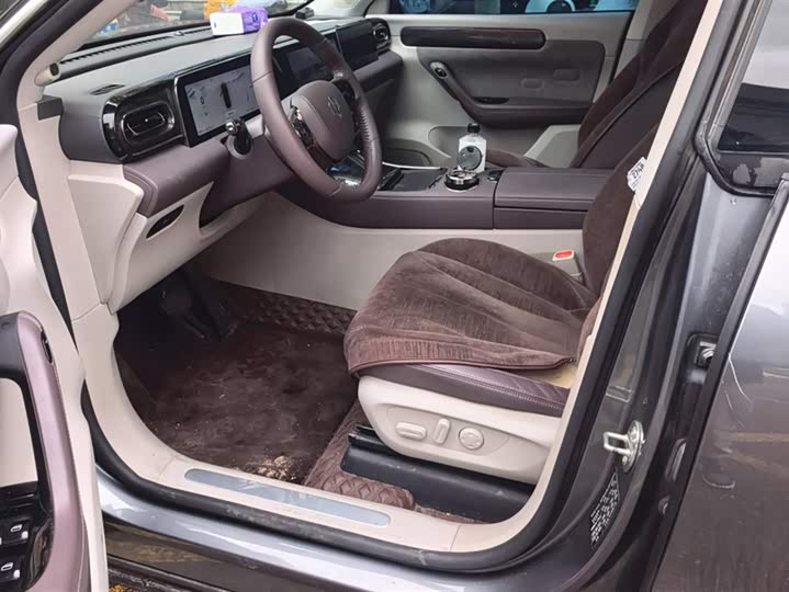 Фото 9 - Leapmotor C11