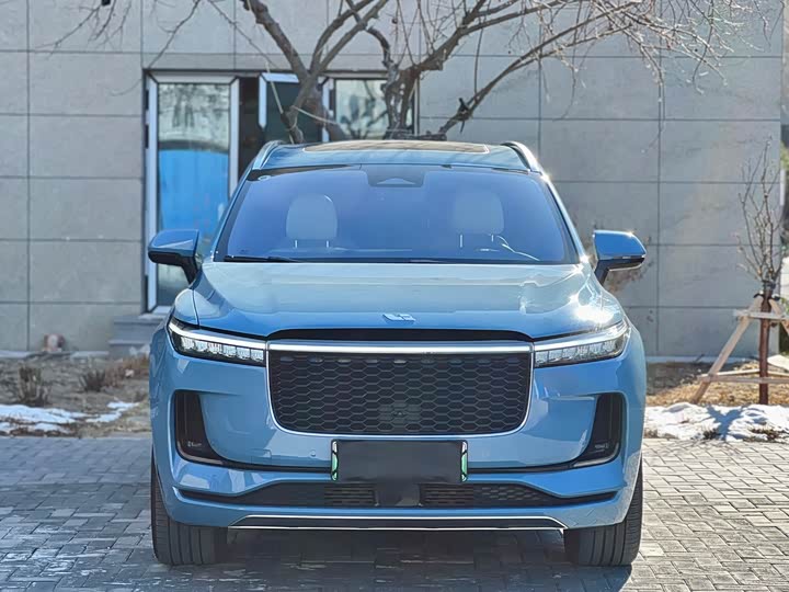 Фото 2 - LiXiang One