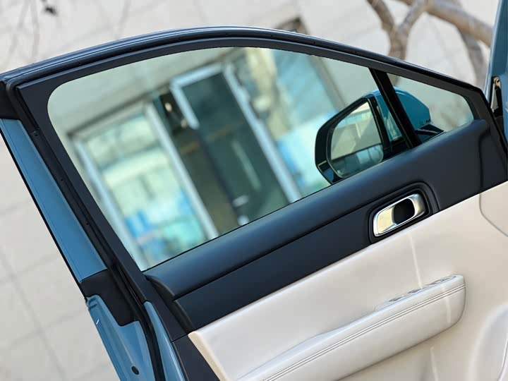 Фото 4 - LiXiang One