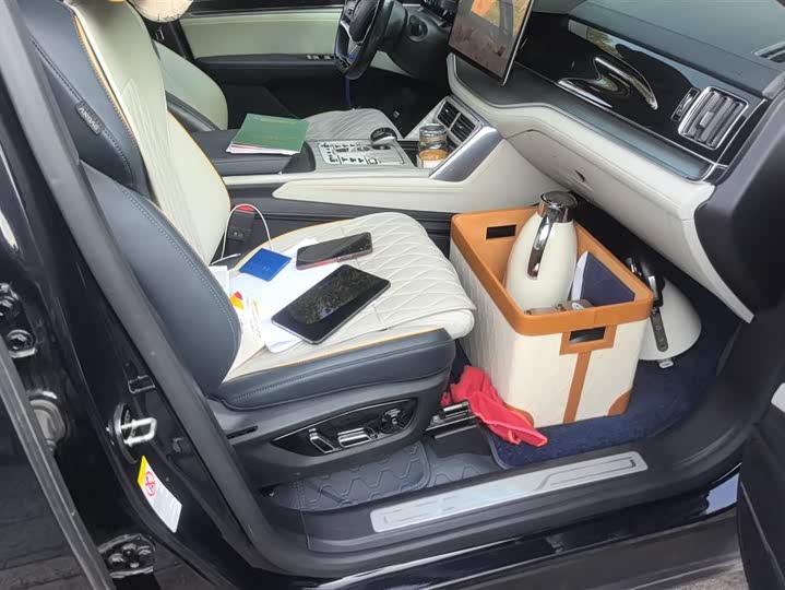 Фото 8 - BYD Tang Hybrid/EV