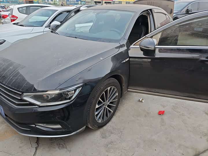 Фото 3 - Volkswagen Magotan