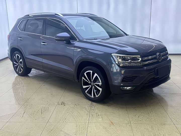 Фото 3 - Volkswagen Tharu