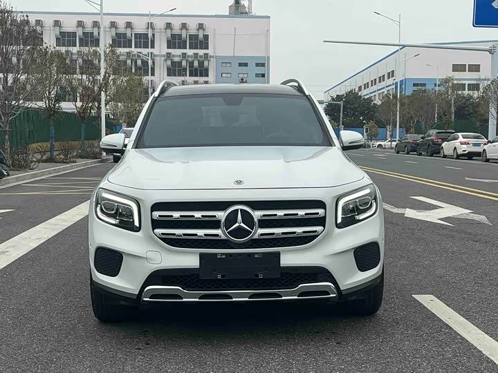 Фото 2 - Mercedes-Benz GLB-Class