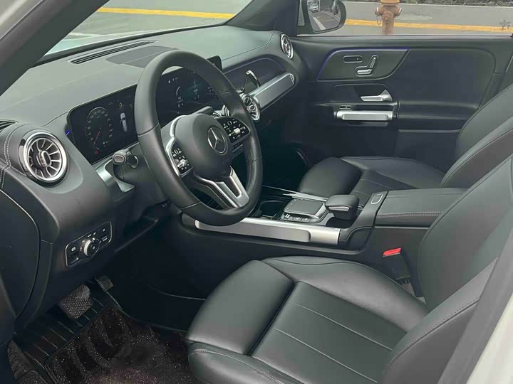 Фото 8 - Mercedes-Benz GLB-Class