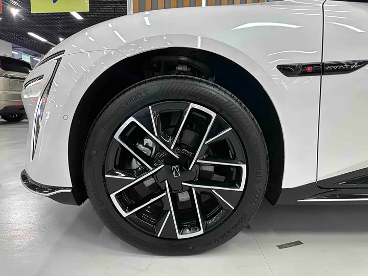 Фото 5 - Avatr 06