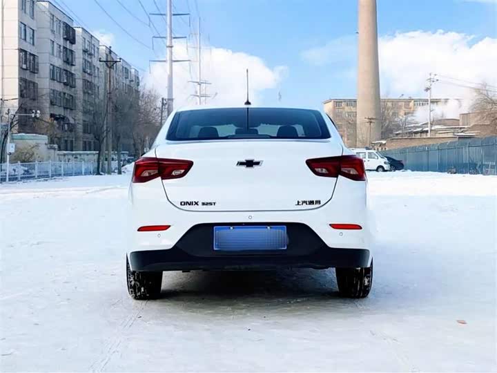 Фото 5 - Chevrolet Onix (Cavalier)