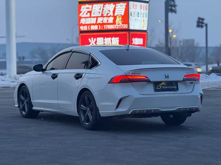 Фото 5 - Honda Inspire