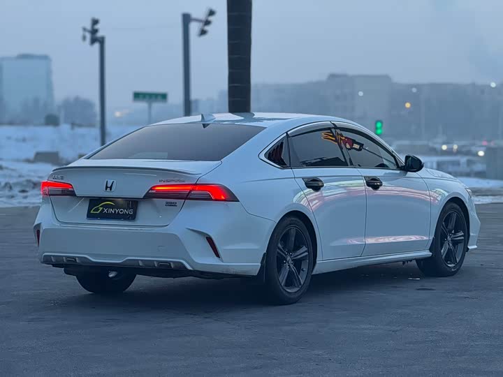 Фото 6 - Honda Inspire