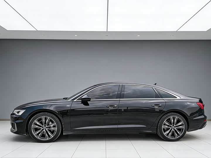 Фото 6 - Audi A6L