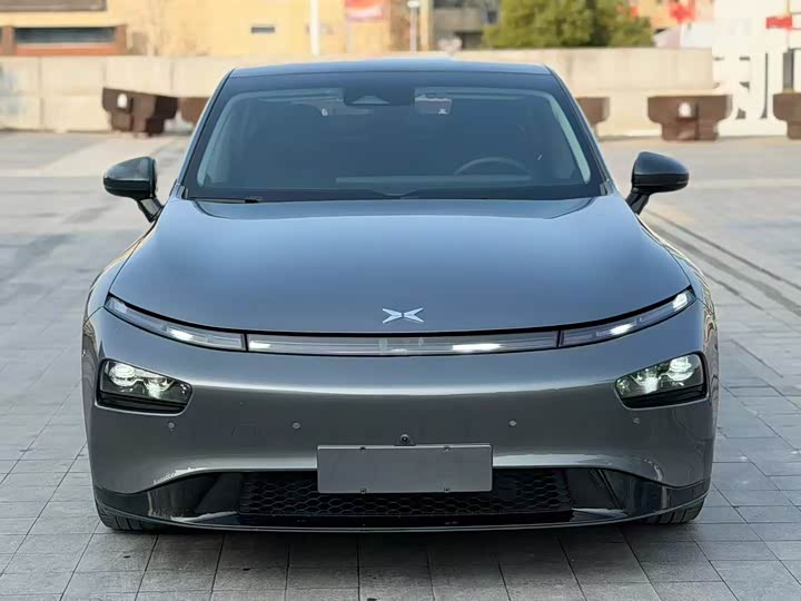 Фото 2 - XPeng P7