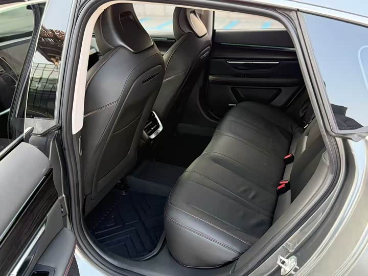 Фото 8 - XPeng P7