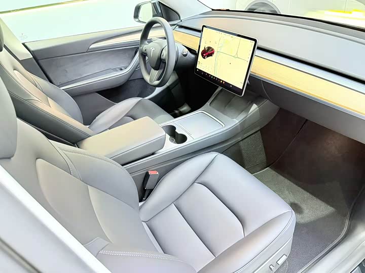 Фото 8 - Tesla Model Y