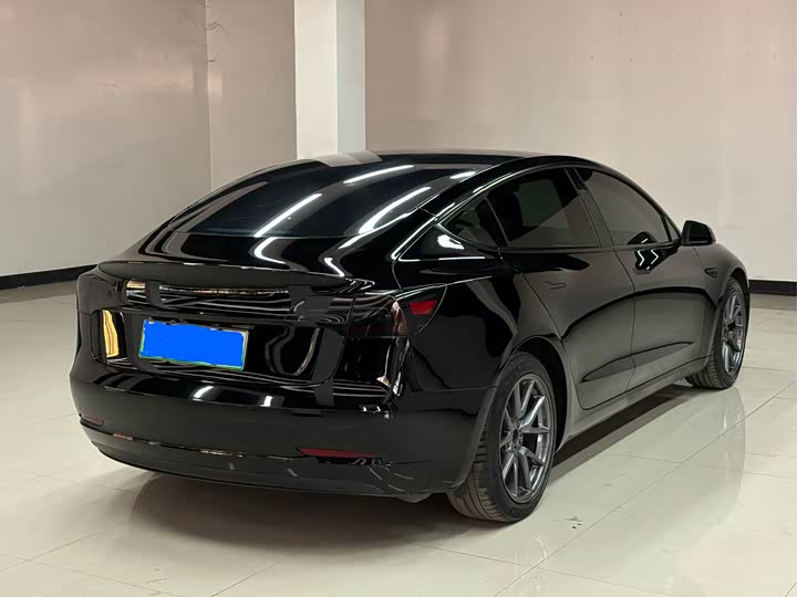 Фото 5 - Tesla Model 3