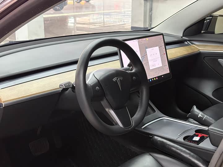 Фото 9 - Tesla Model 3