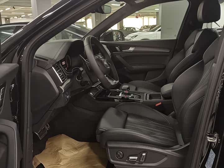 Фото 5 - Audi Q5L