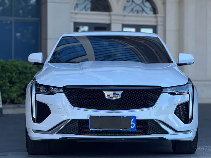 Фото 2 - Cadillac CT4