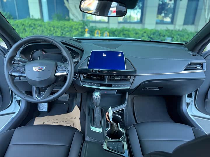 Фото 5 - Cadillac CT4