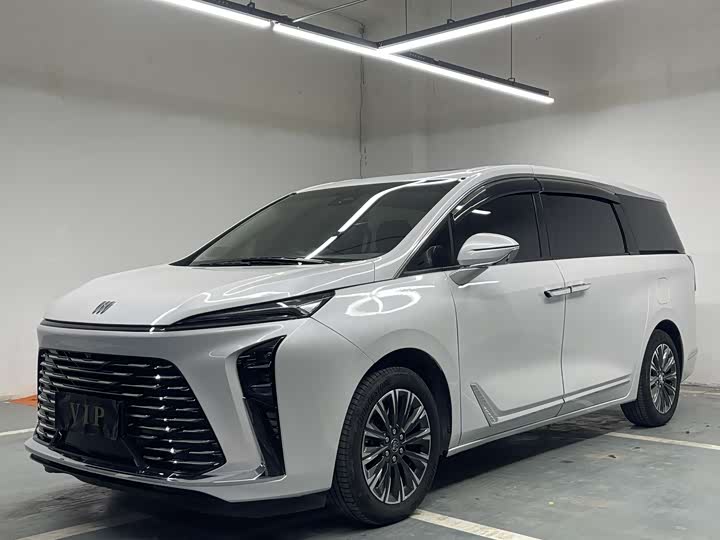 Фото 3 - Buick GL8 ES