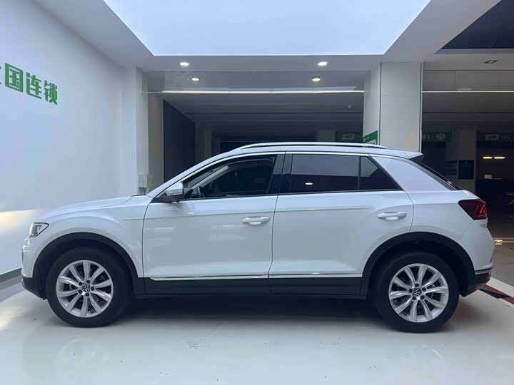 Фото 7 - Volkswagen T-Roc