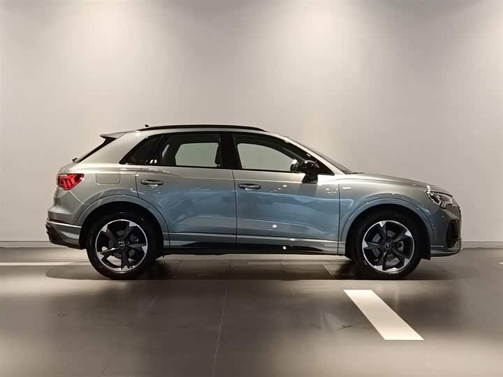 Фото 3 - Audi Q3