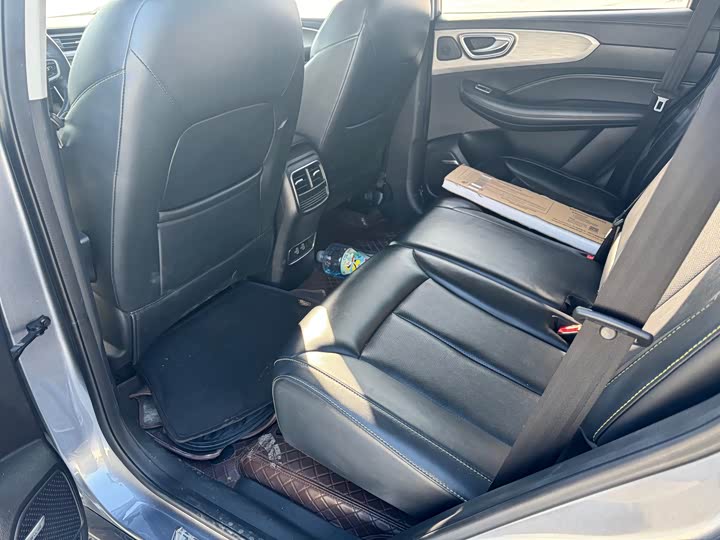 Фото 5 - Roewe RX5 Hybrid