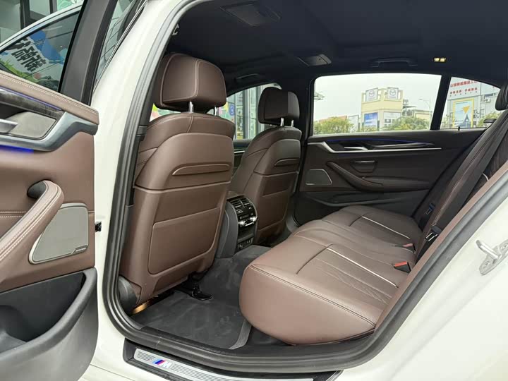 Фото 6 - BMW 5 Series