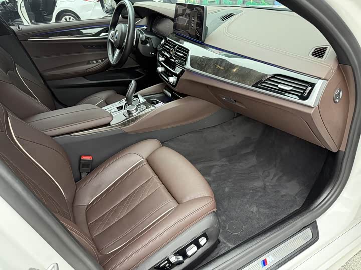 Фото 7 - BMW 5 Series