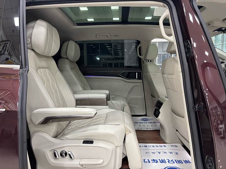 Фото 7 - Volkswagen Viloran