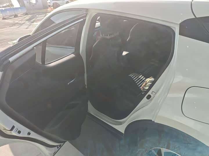 Фото 6 - Toyota C-HR