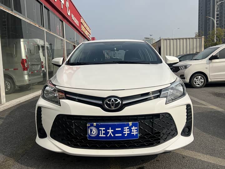 Фото 2 - Toyota Vios FS