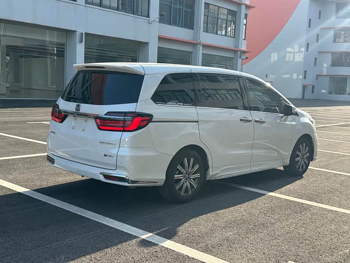 Фото 4 - Honda Odyssey