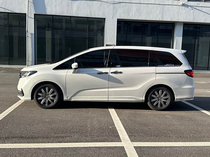 Фото 7 - Honda Odyssey