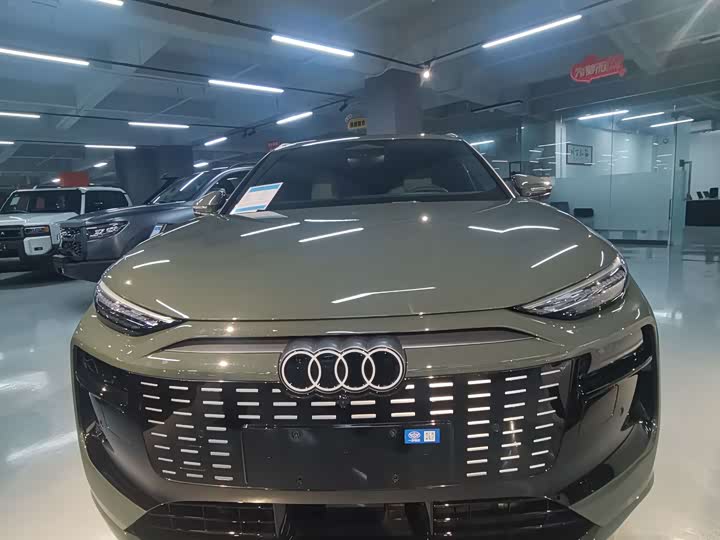 Фото 2 - Audi Q6L e-tron
