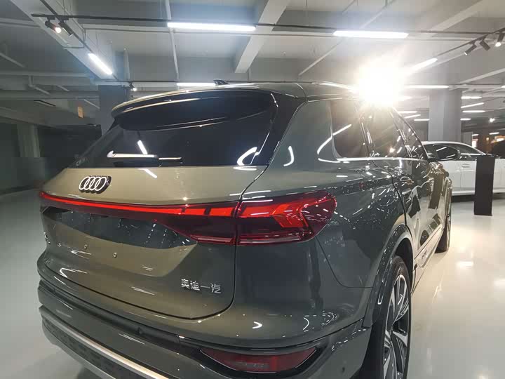 Фото 3 - Audi Q6L e-tron